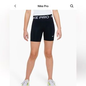NWT girls nike pro 5” spandex